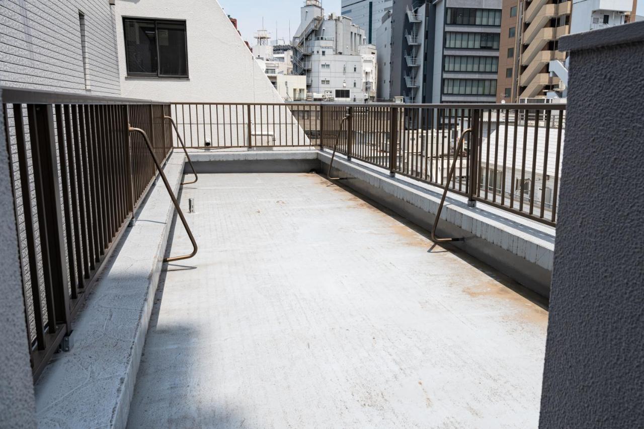 プリネッツ新宿ビル4階 Tokio Buitenkant foto